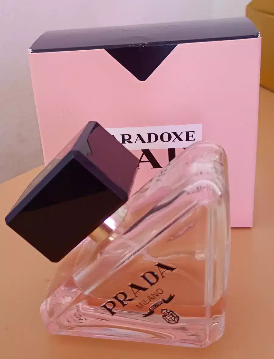 Decant no frasco. Prada Paradoxe intense - 20 ml no frasco original refilável + caixa